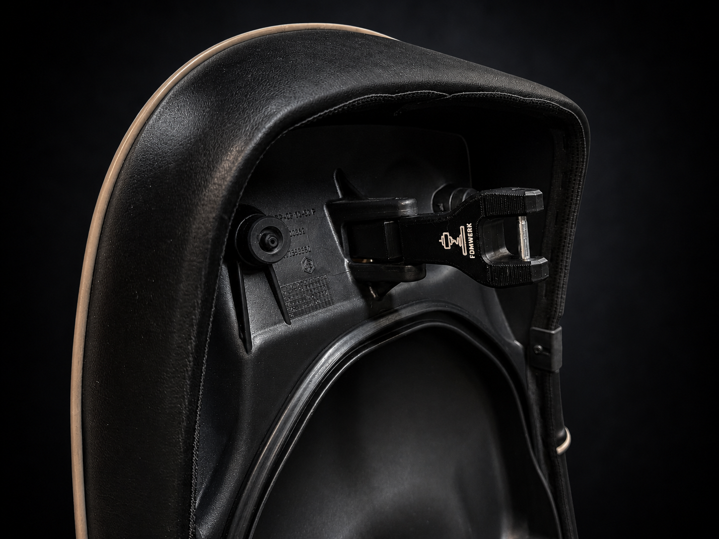 Sitz-Verschlussverlängerung für Vespa GTS / GTV